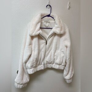 NWOT NO BOUNDARIES White Faux Fur Snuggly Bomber Jacket XL (16-18)